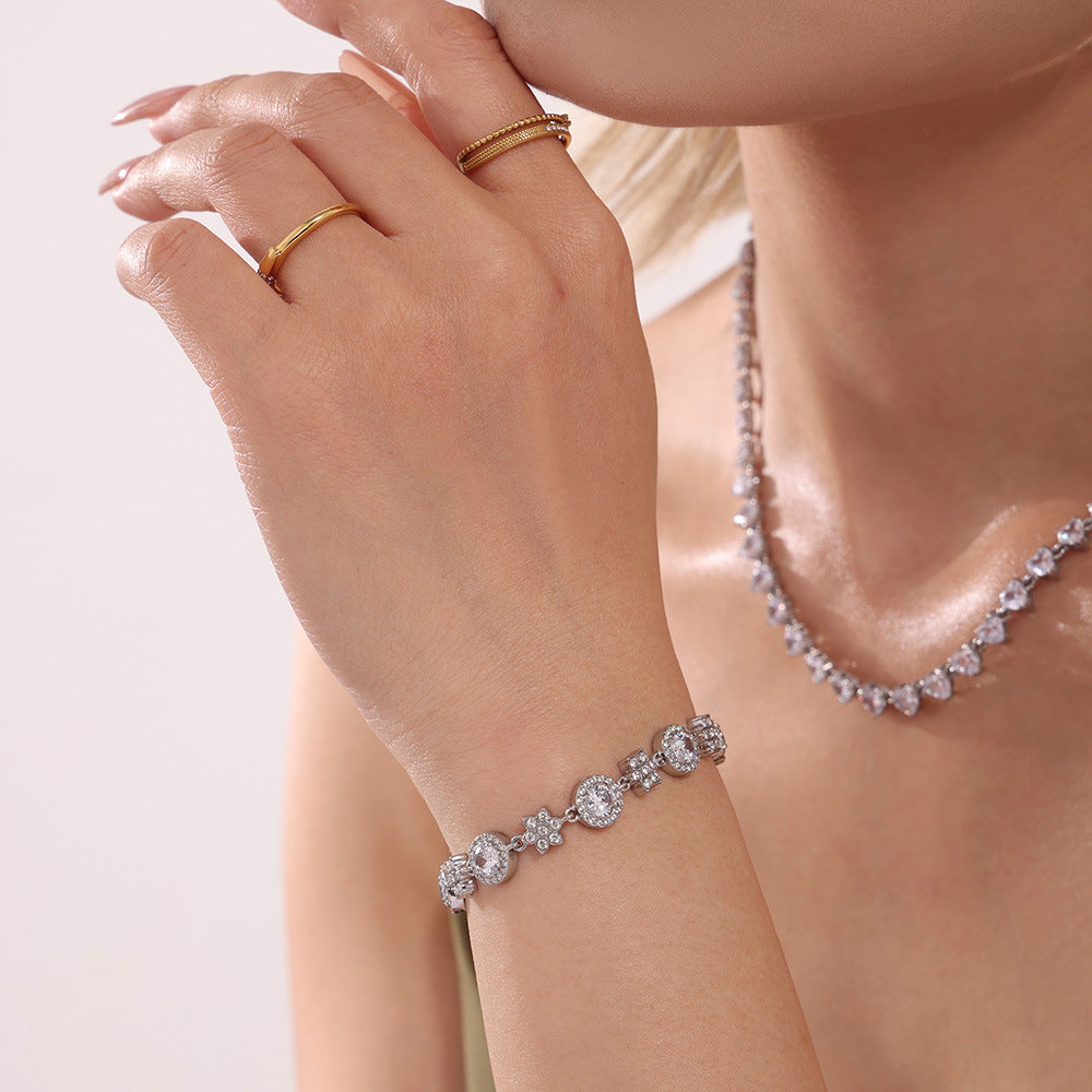 5A Zircon Six Leaf Flower Round Diamond Heavy Industry Design Bracelet