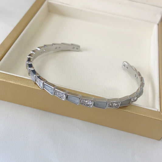 Cat's eye slub bracelet