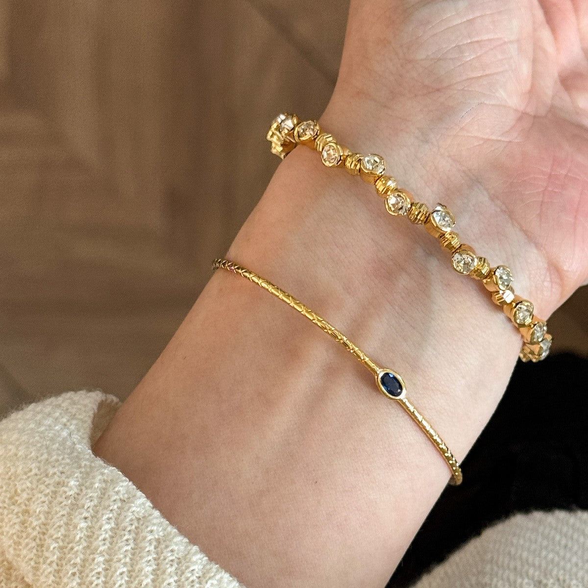 Gold Blue White Stone Vertical Pattern Wide-brimmed Thin Half Bracelet