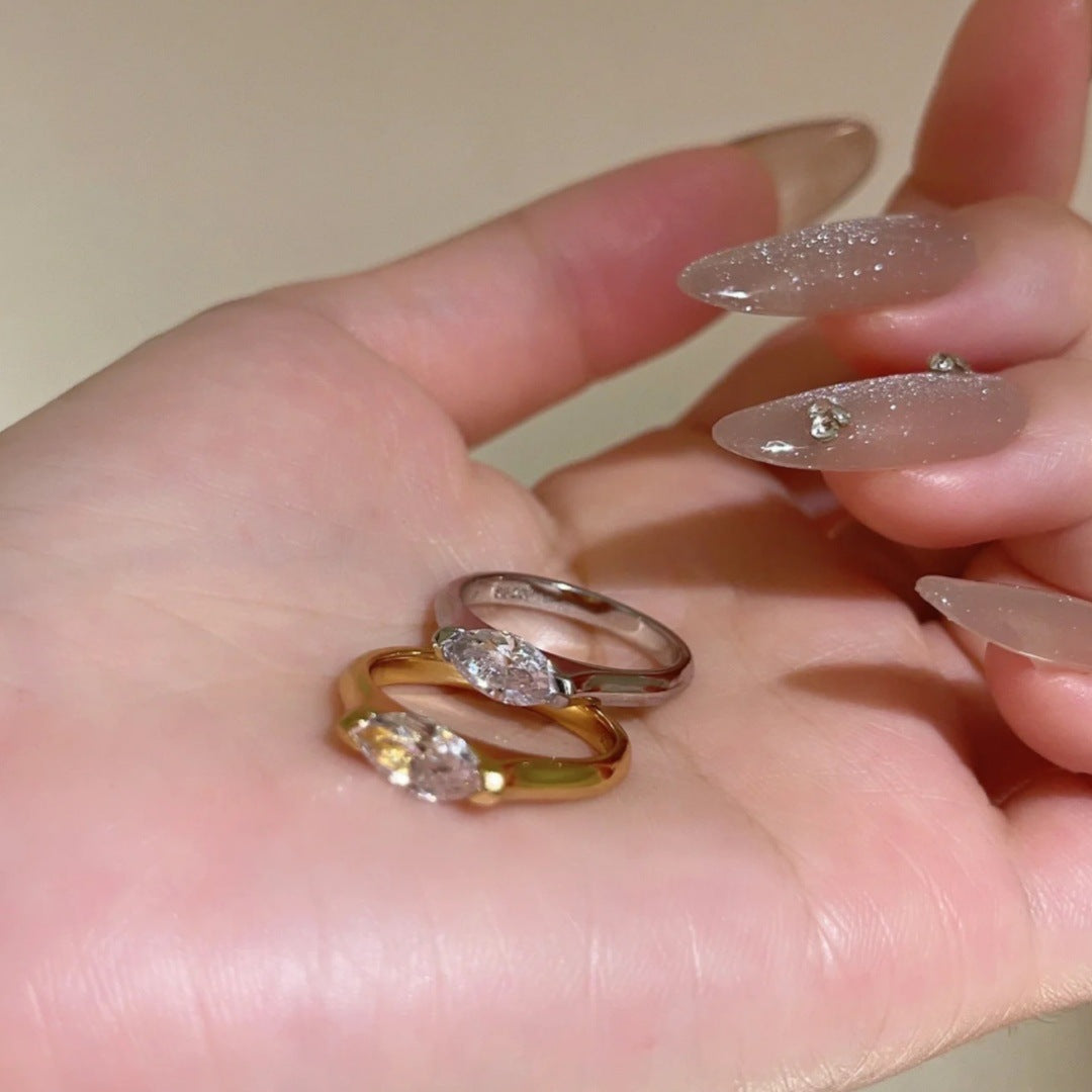 ホースアイダイヤモンドリング