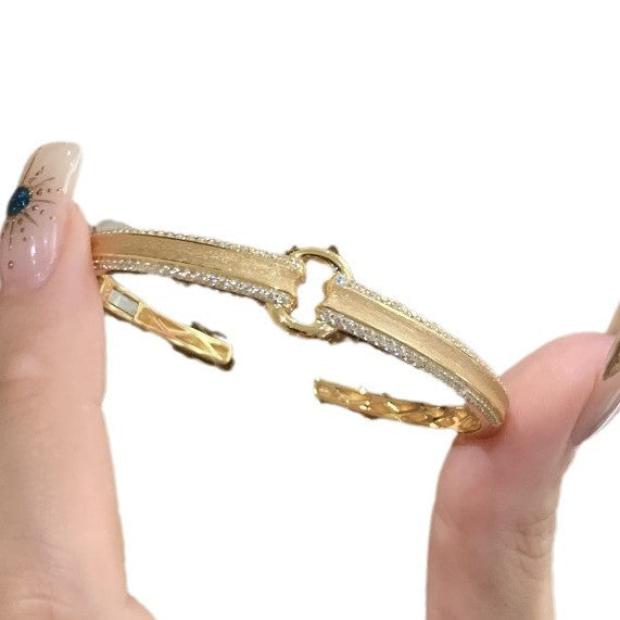 ロックジルコンブレスレット