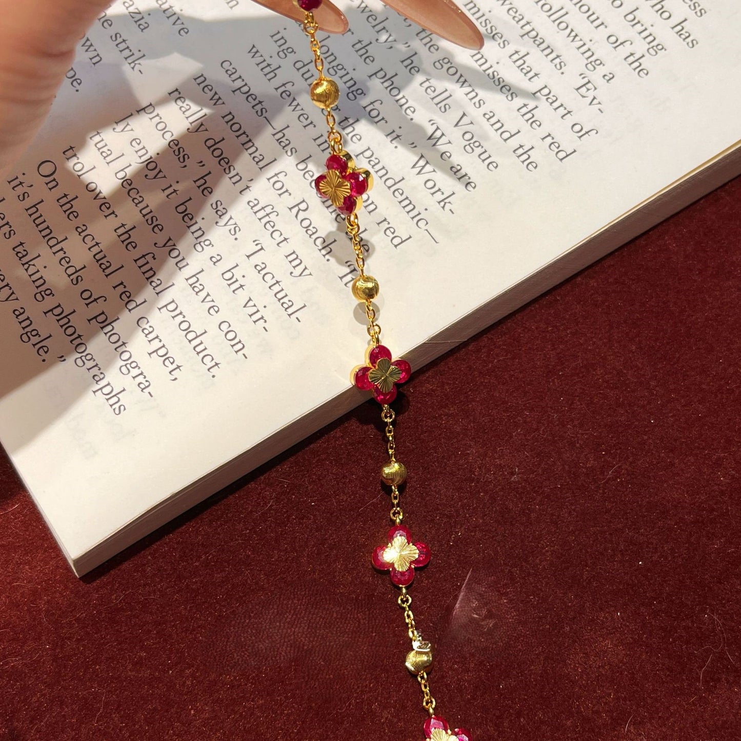 Red corundum blue white diamond four-leaf clover laser necklace bracelet earrings set