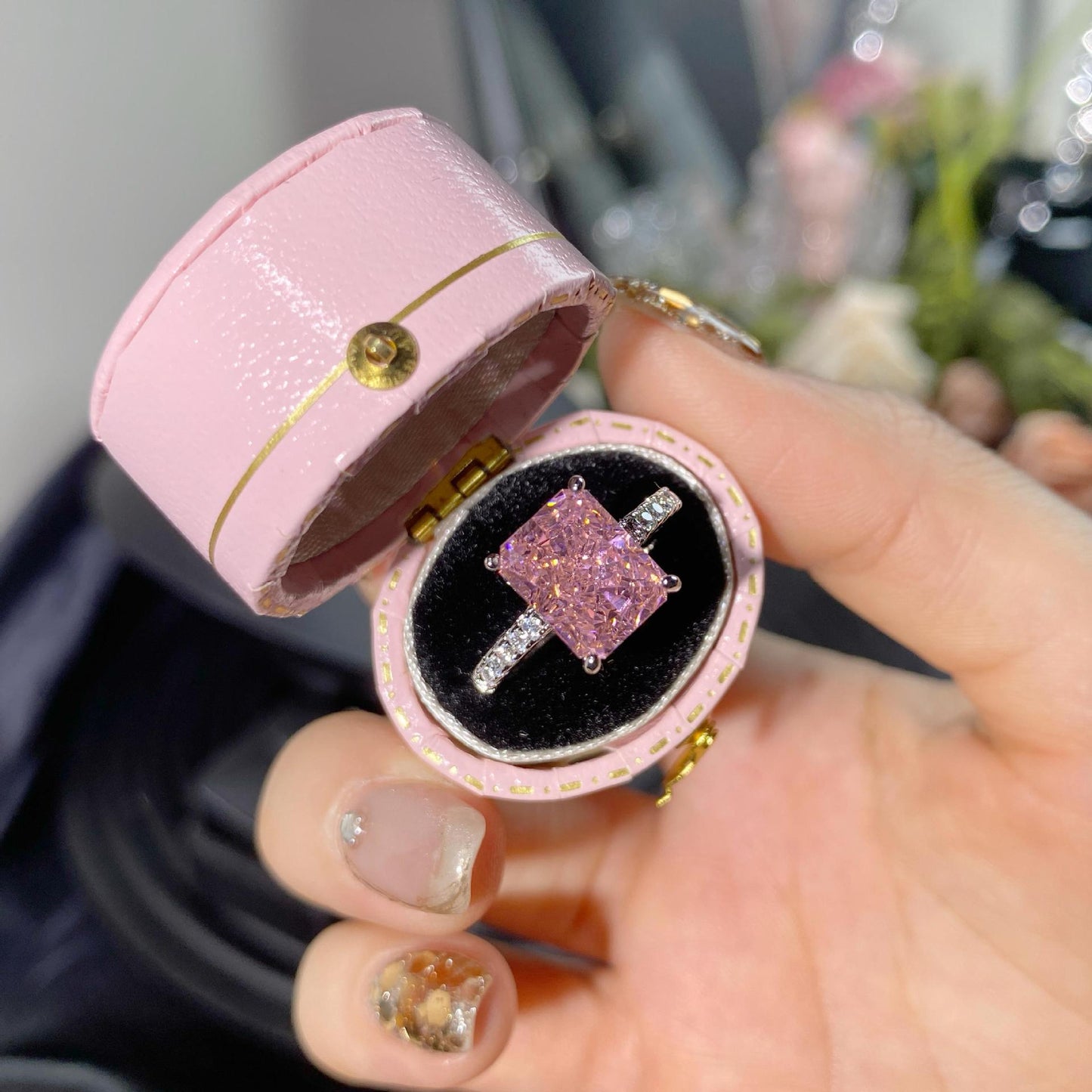 High-carbon diamond gold electroplating ring with adjustable opening