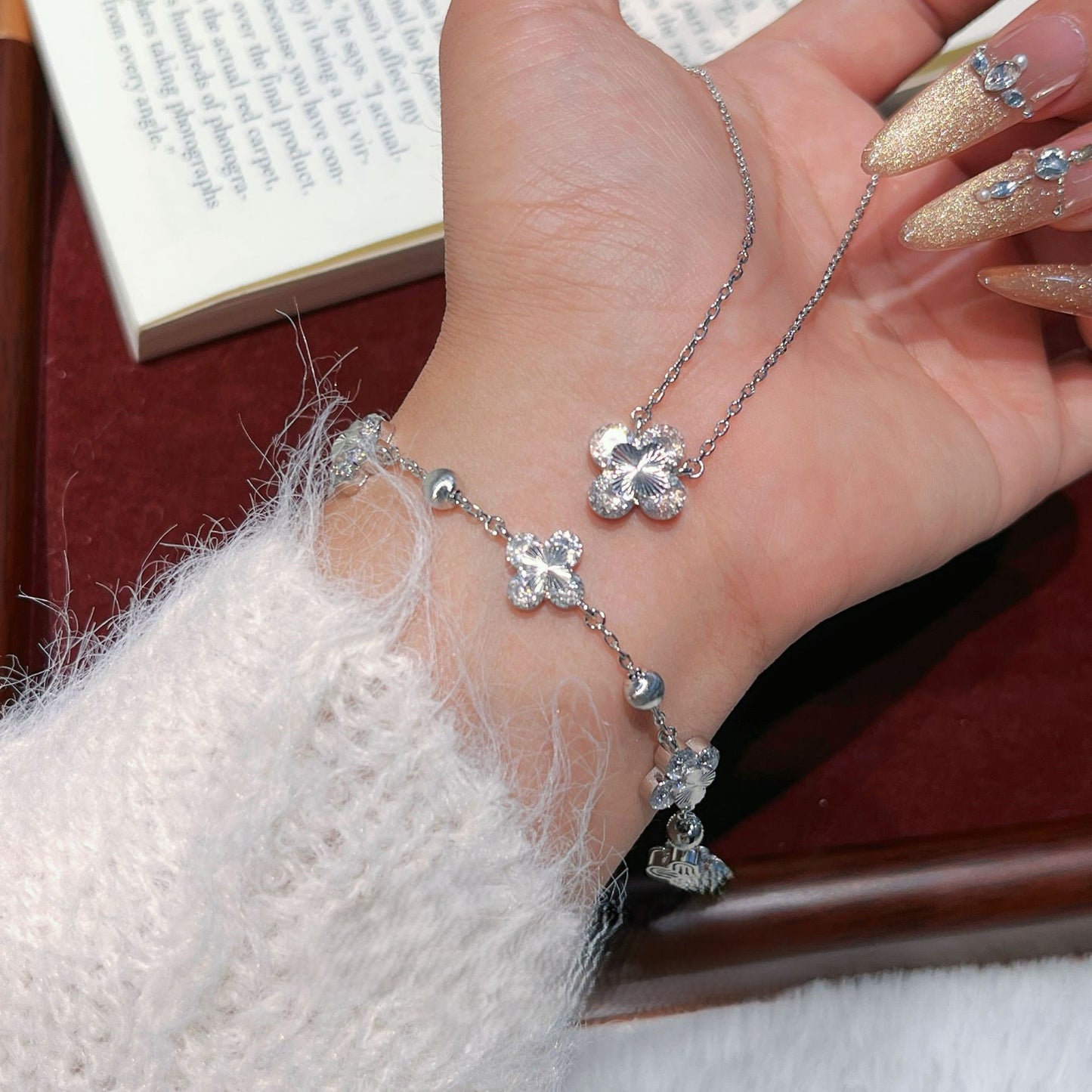 Red corundum blue white diamond four-leaf clover laser necklace bracelet earrings set