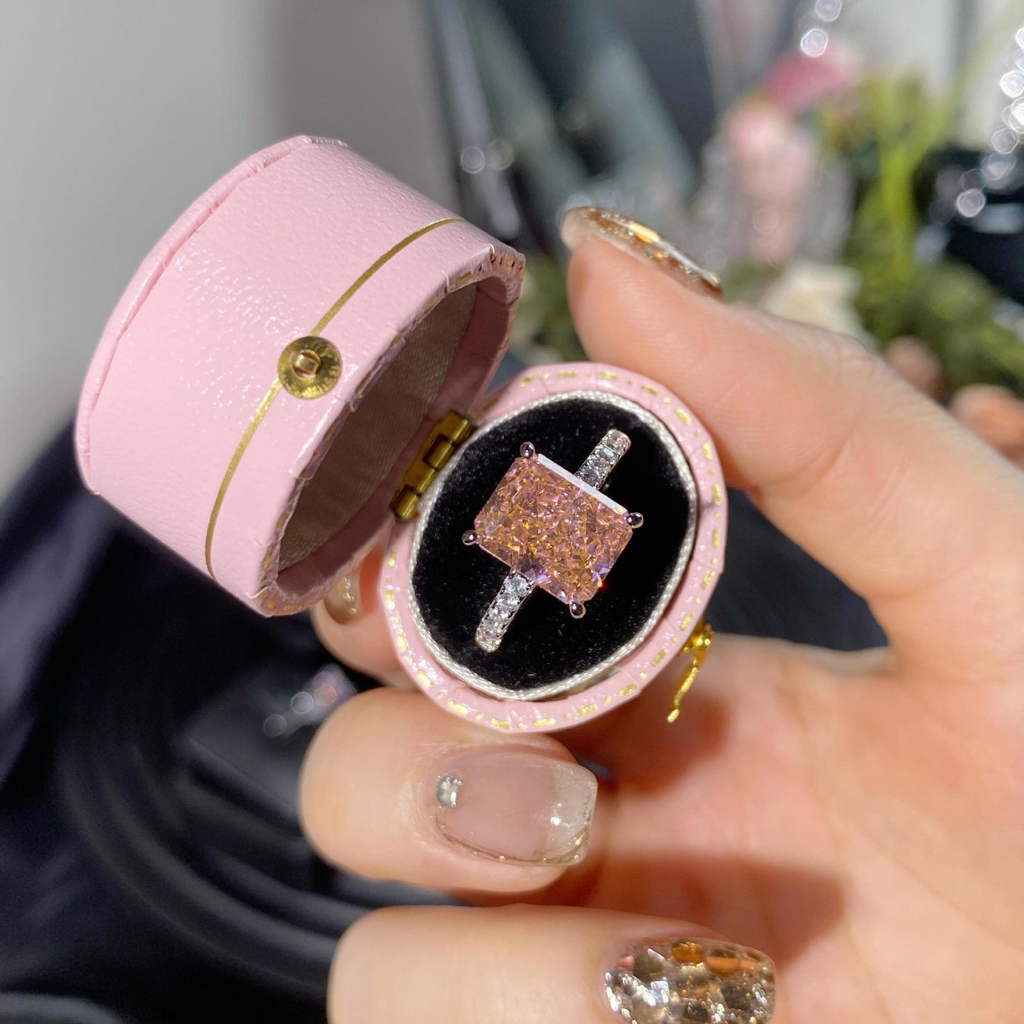 High-carbon diamond gold electroplating ring with adjustable opening